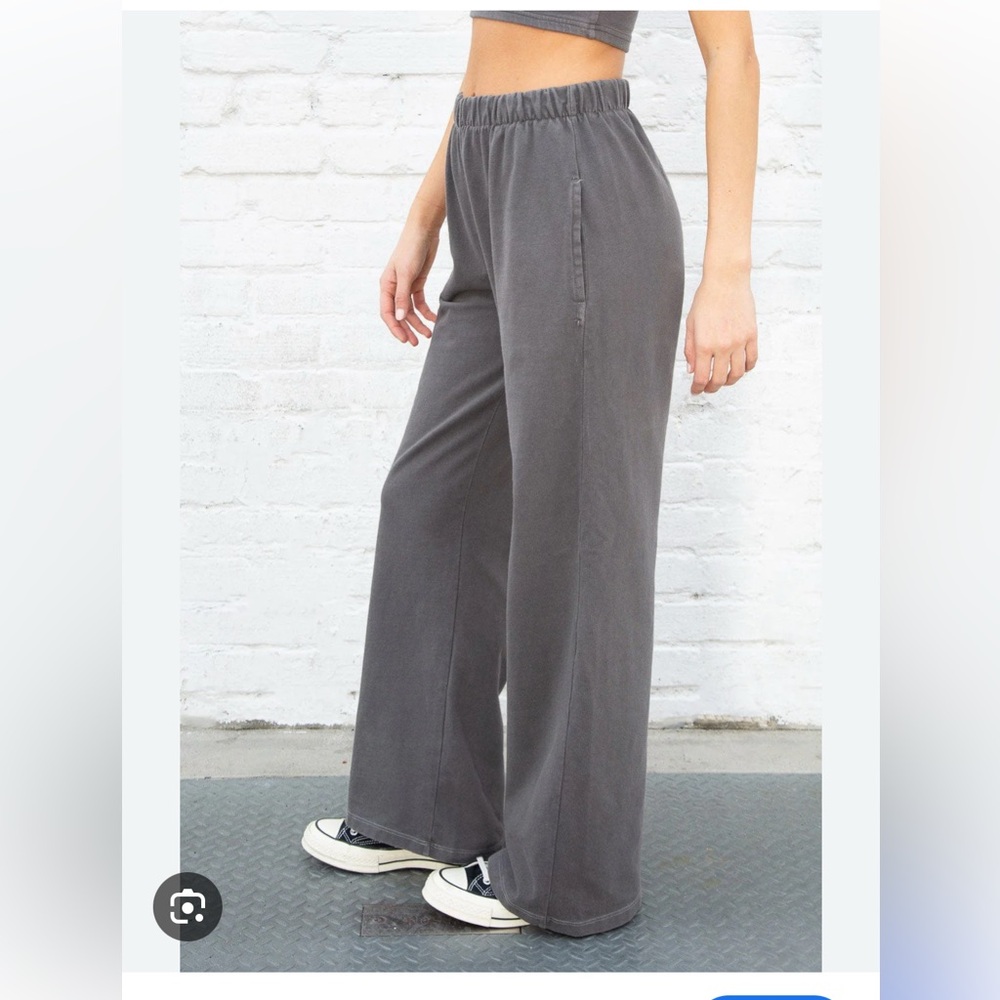 Brandy Melville Anastasia sweatpants dark gray OS